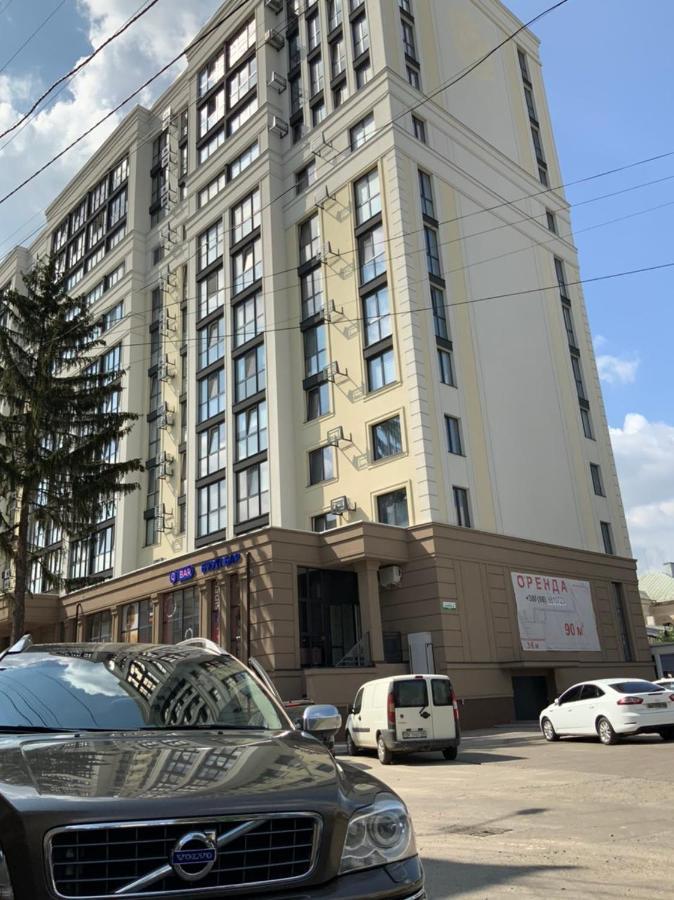 Дизайнерський ремонт&центр& VIP Ровно Экстерьер фото
